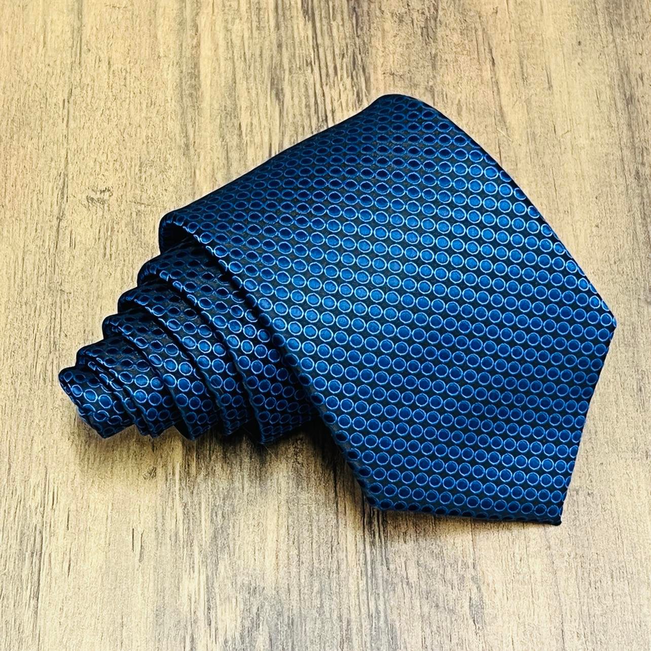 Tasker & Shaw | Luxury Menswear | Grittleton