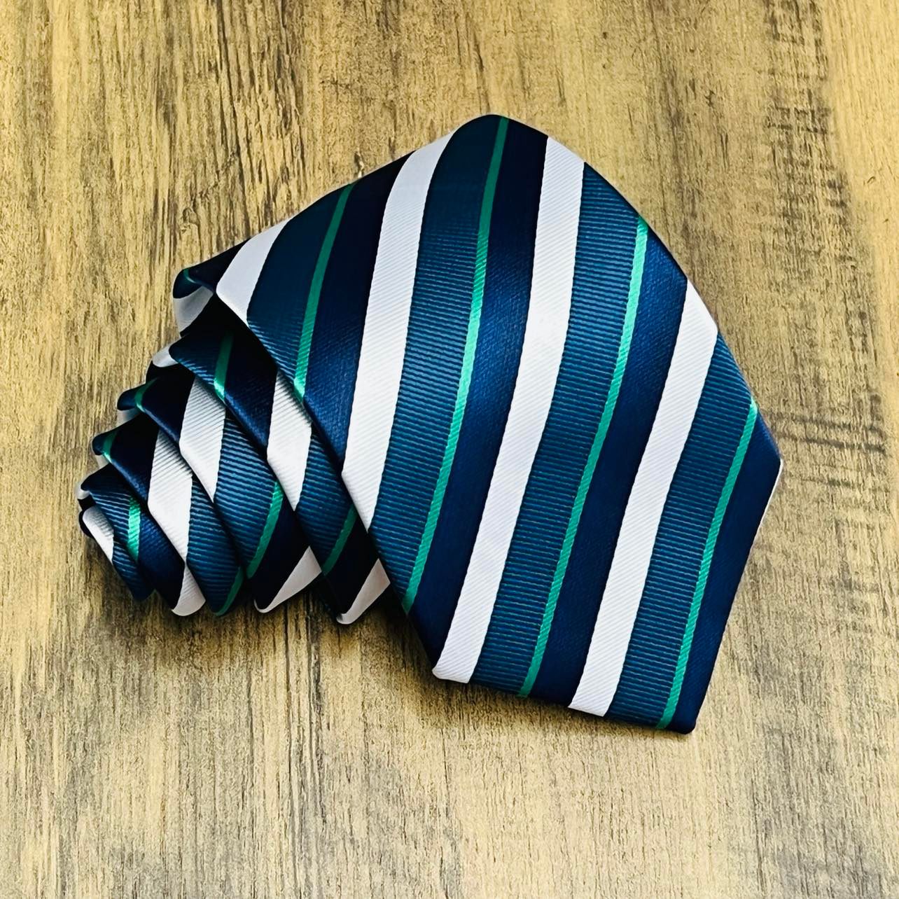 Tasker & Shaw | Luxury Menswear | Haunch