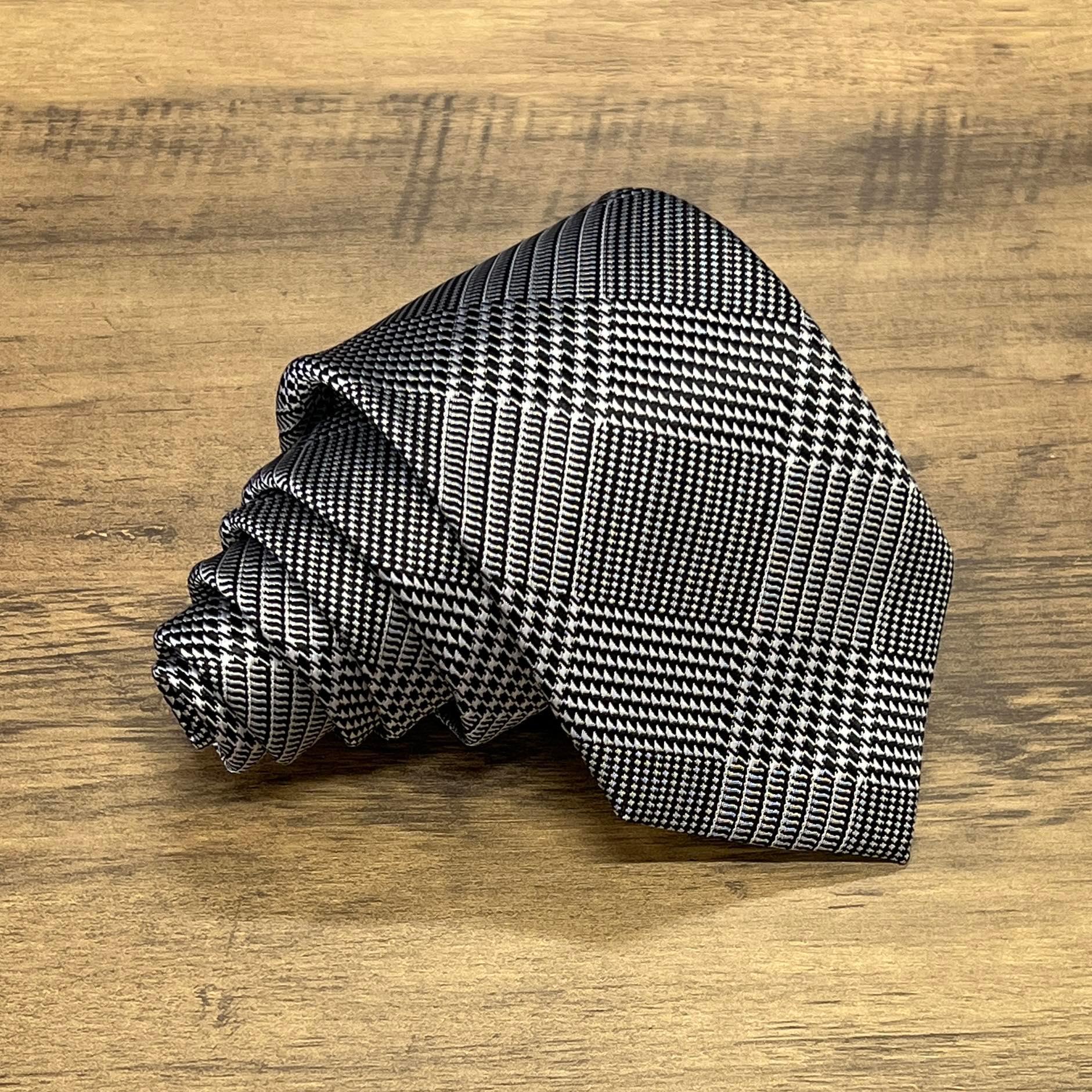 Tasker & Shaw | Luxury Menswear | Aldsworth