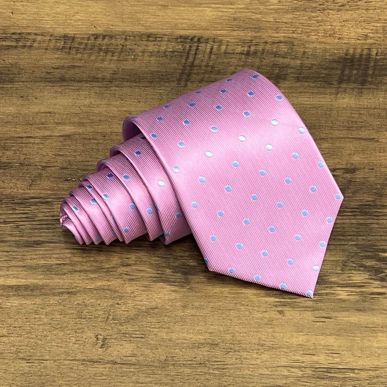 Tasker & Shaw | Luxury Menswear | Artesian