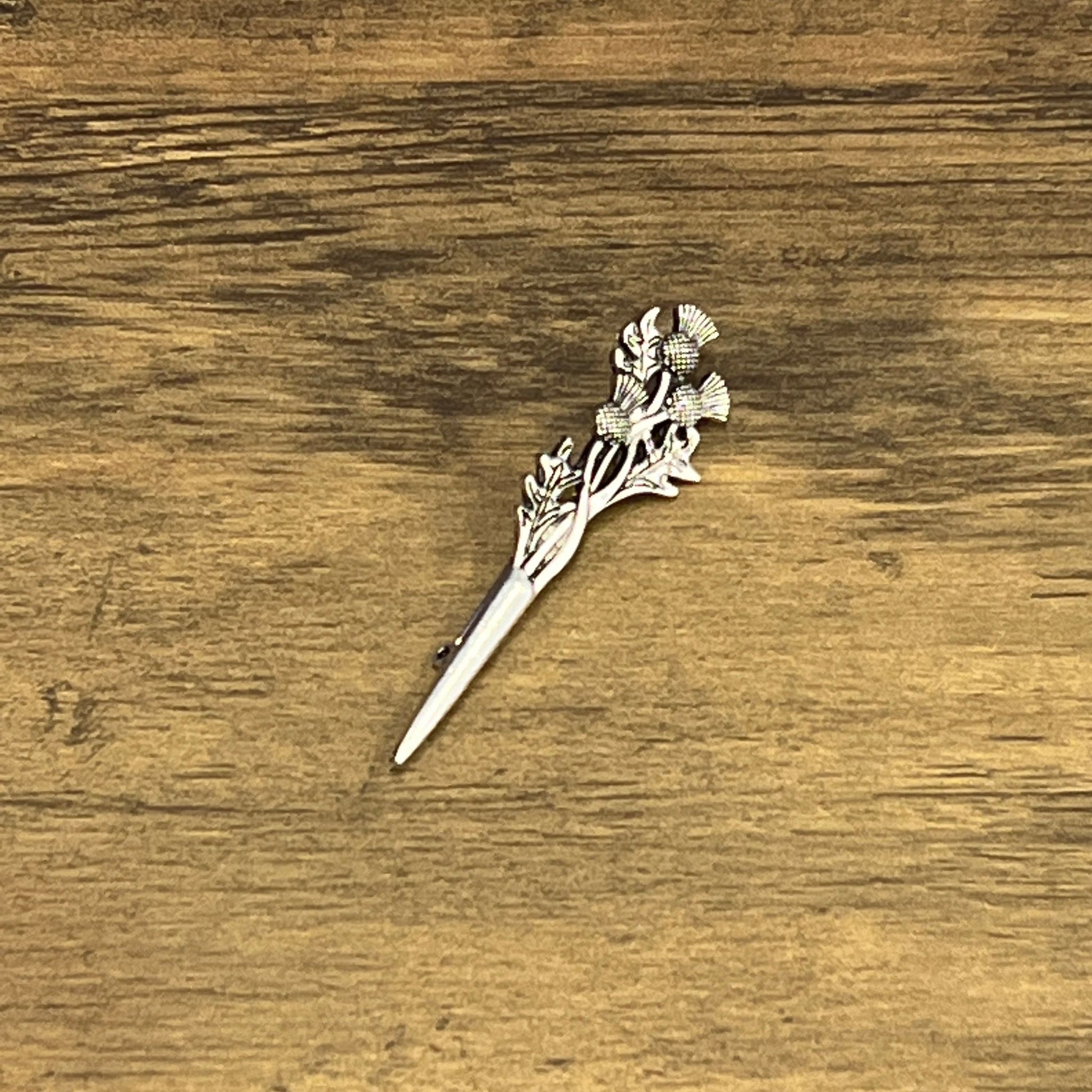 Tasker & Shaw | Luxury Menswear | Twisted thistle celtic lapel pin