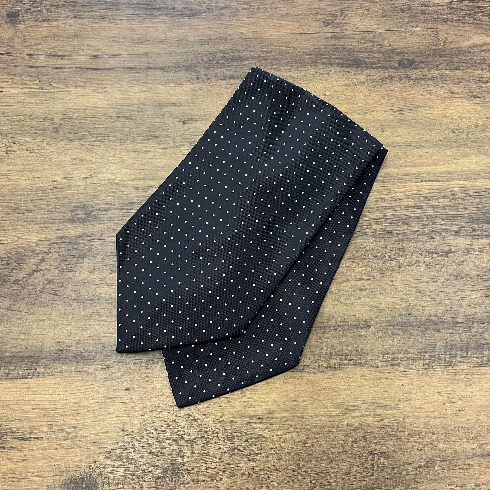 Tasker & Shaw | Luxury Menswear | Bangor Black