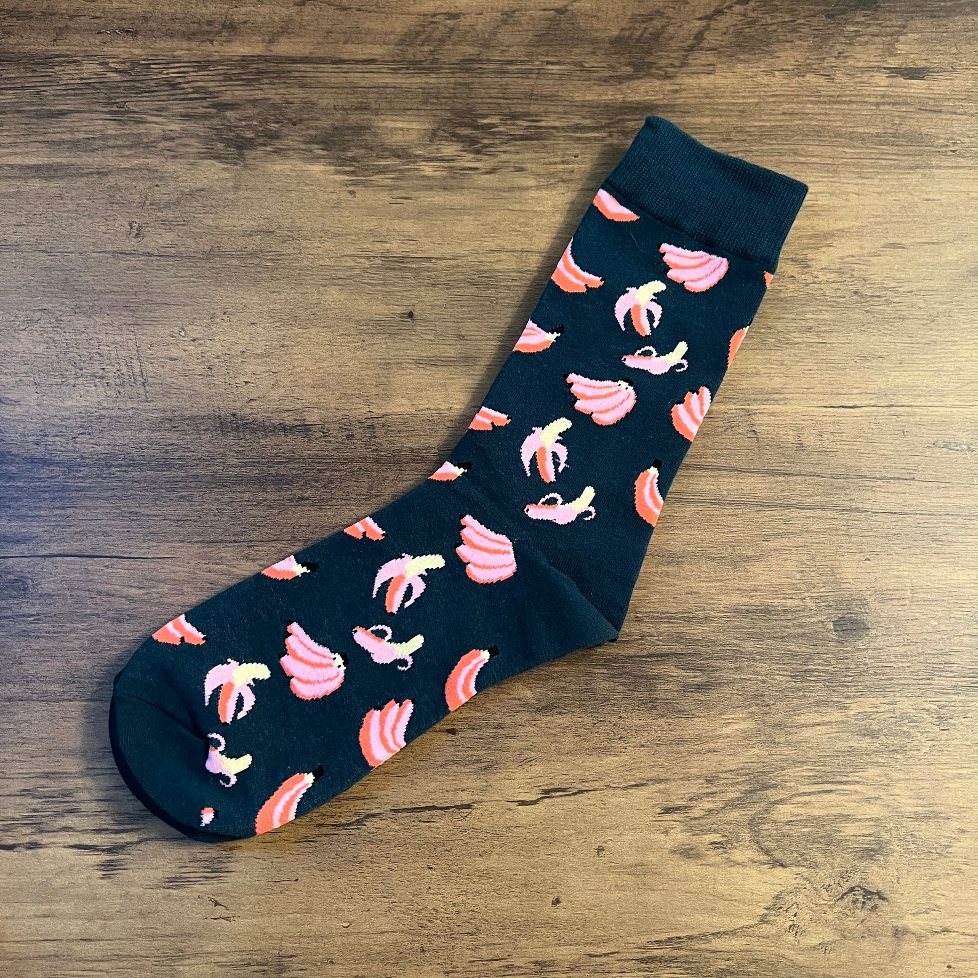 Tasker & Shaw | Luxury Menswear | The Pink bananas socks