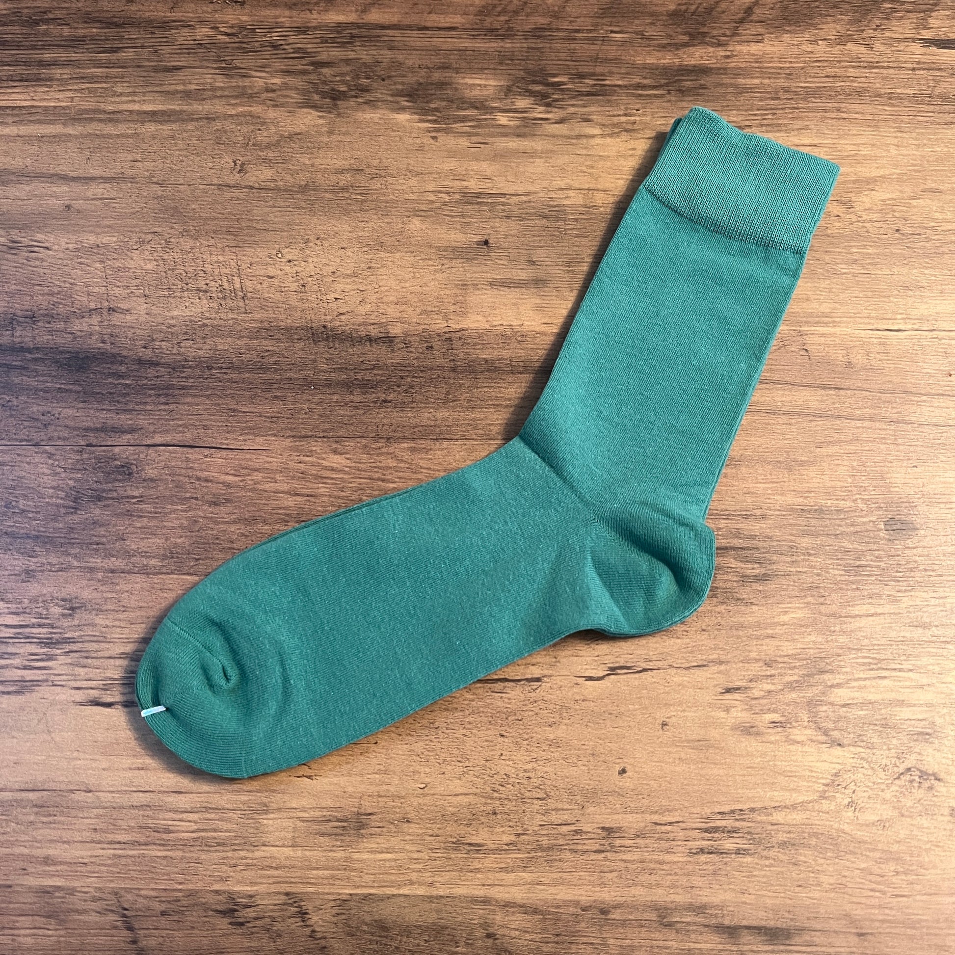 Tasker & Shaw | Luxury Menswear | Kelly greenblock colour luxury business socks