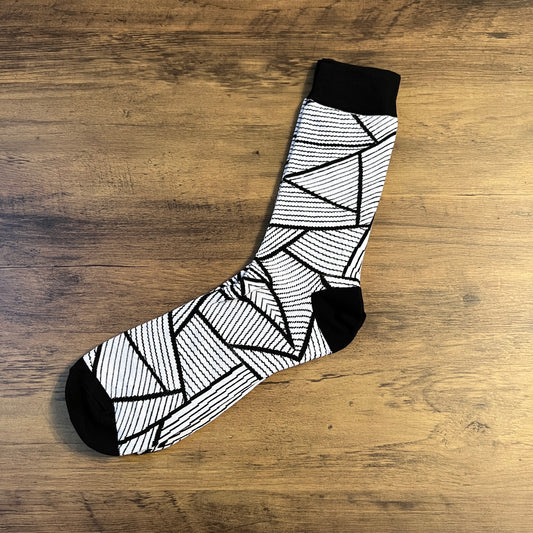Tasker & Shaw | Luxury Menswear | Black and White Yarn Pattern Socks