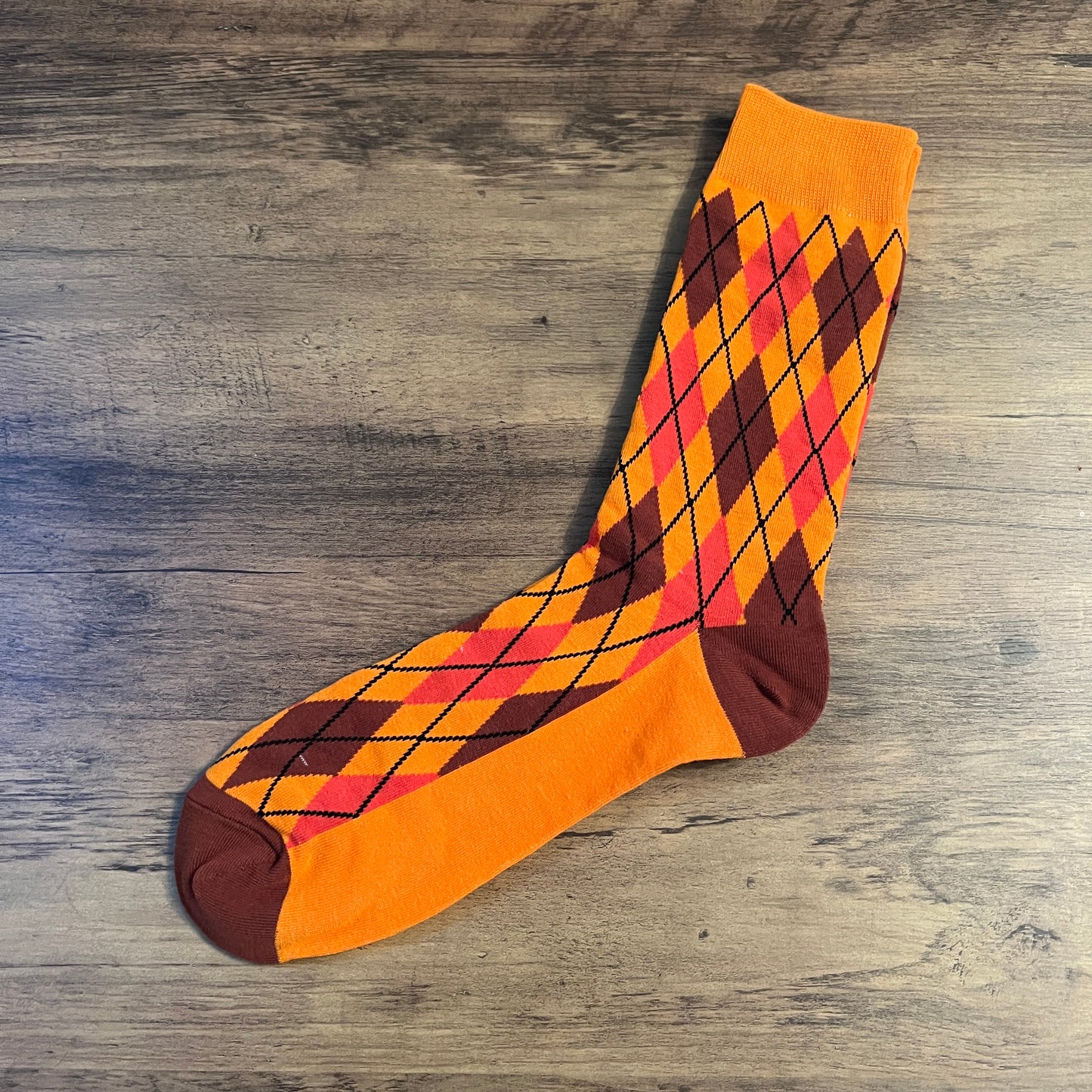 Tasker & Shaw | Luxury Menswear | Orange, burgundy and red argyle socks
