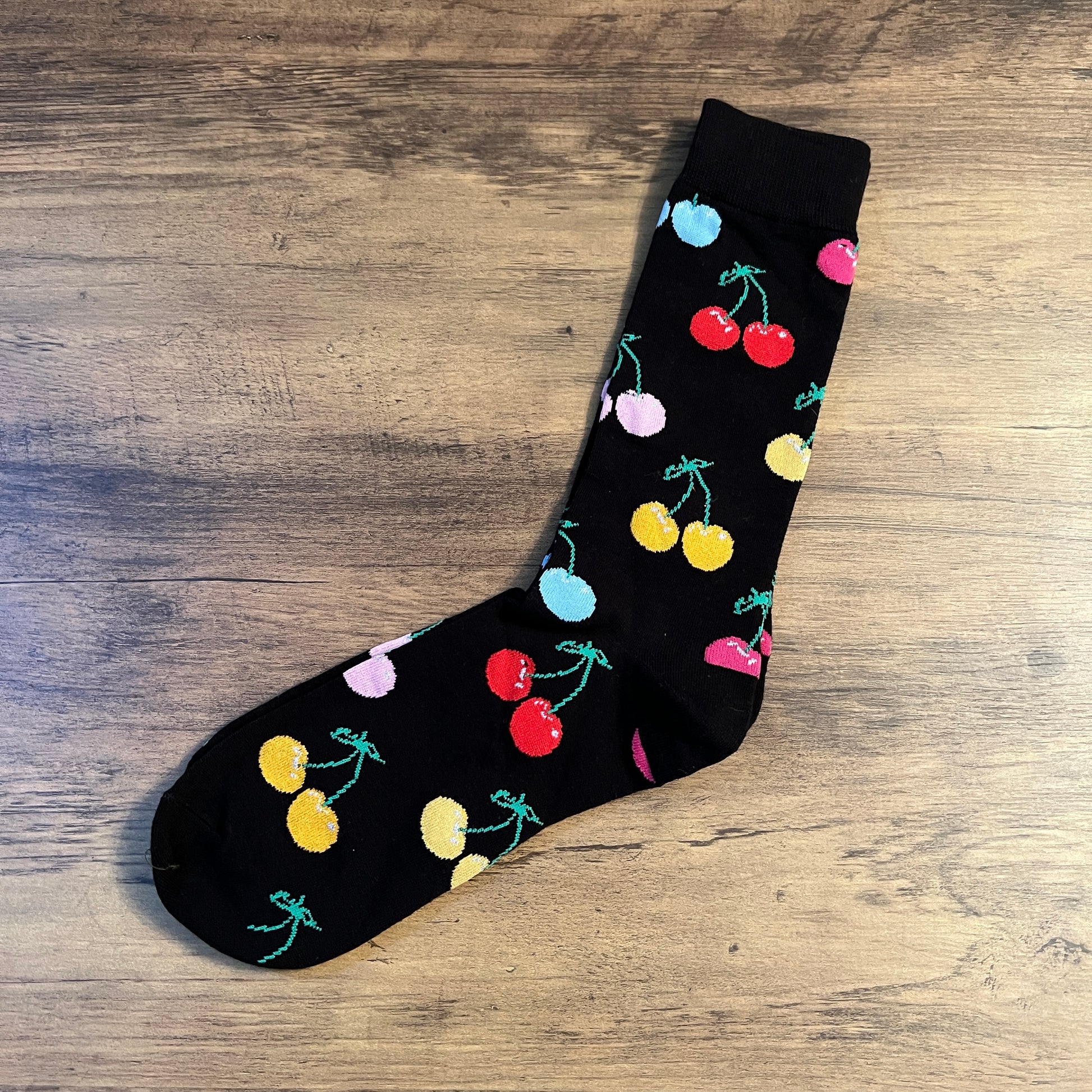 Tasker & Shaw | Luxury Menswear | Black Cherry Reel Socks