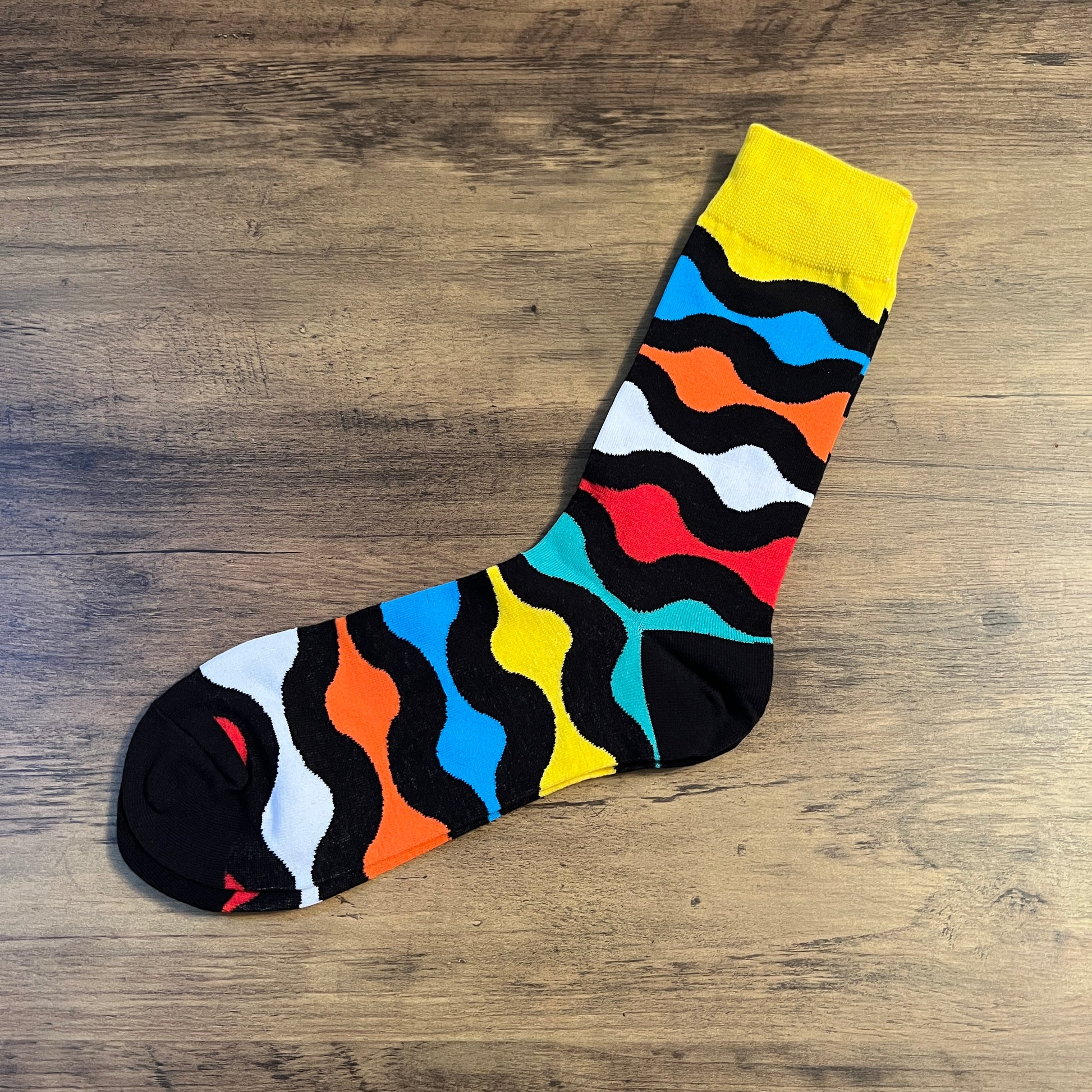 Tasker & Shaw | Luxury Menswear | Bold Black and Multicolour Wave Socks