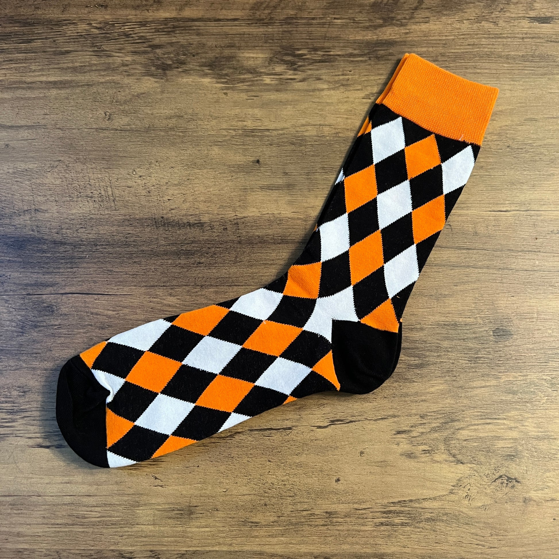 Tasker & Shaw | Luxury Menswear | Black,white and orange diamonds socks