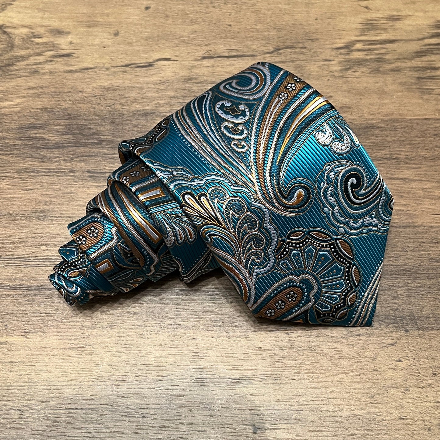 Tasker & Shaw | Luxury Menswear | Evelyn