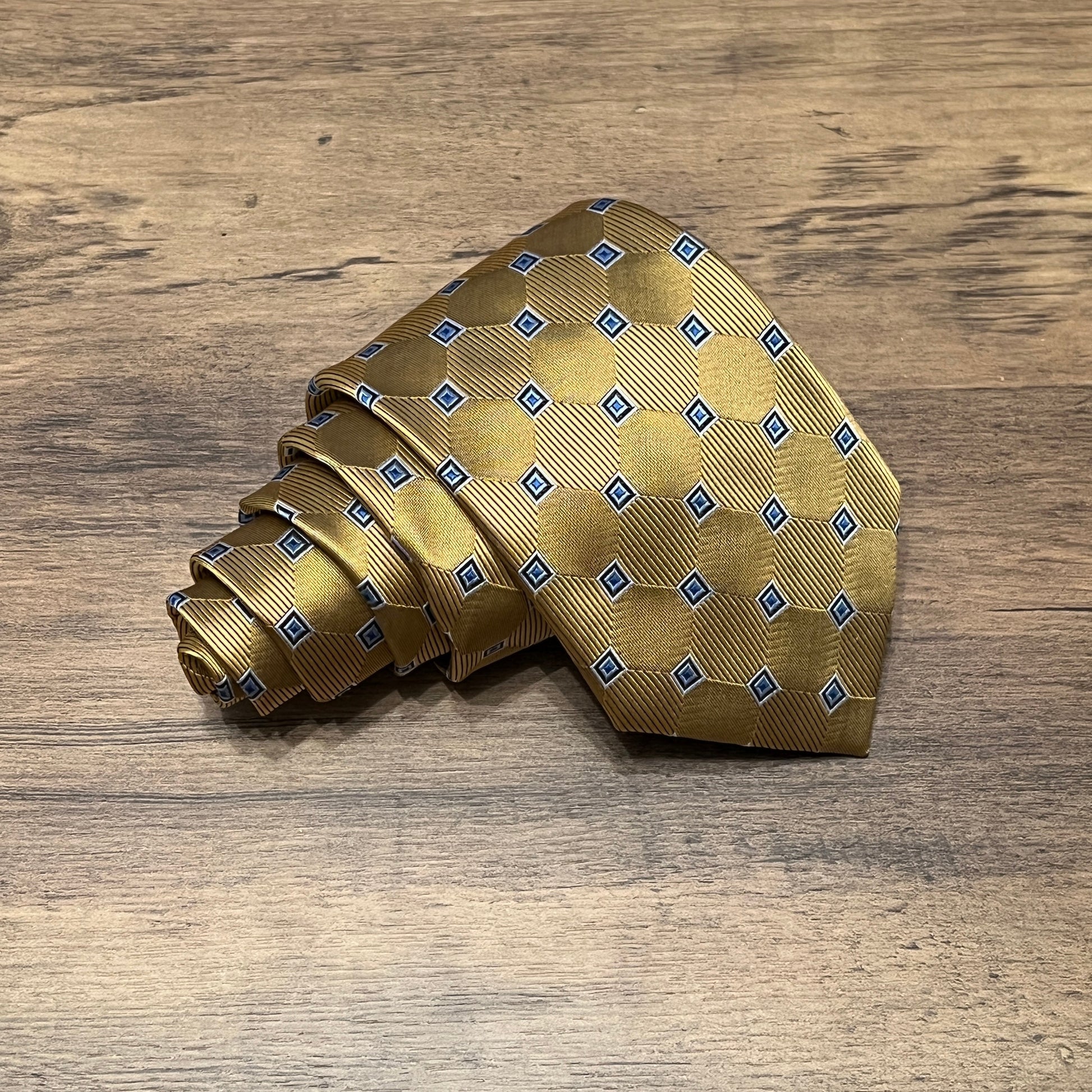 Tasker & Shaw | Luxury Menswear | Elmfield