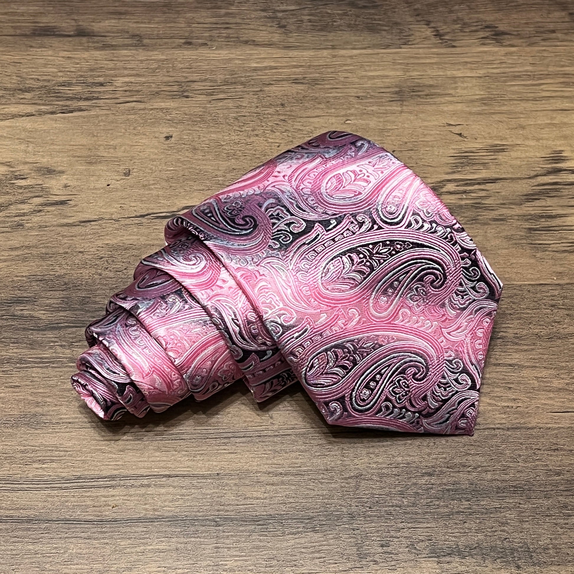 Tasker & Shaw | Luxury Menswear | Douglas