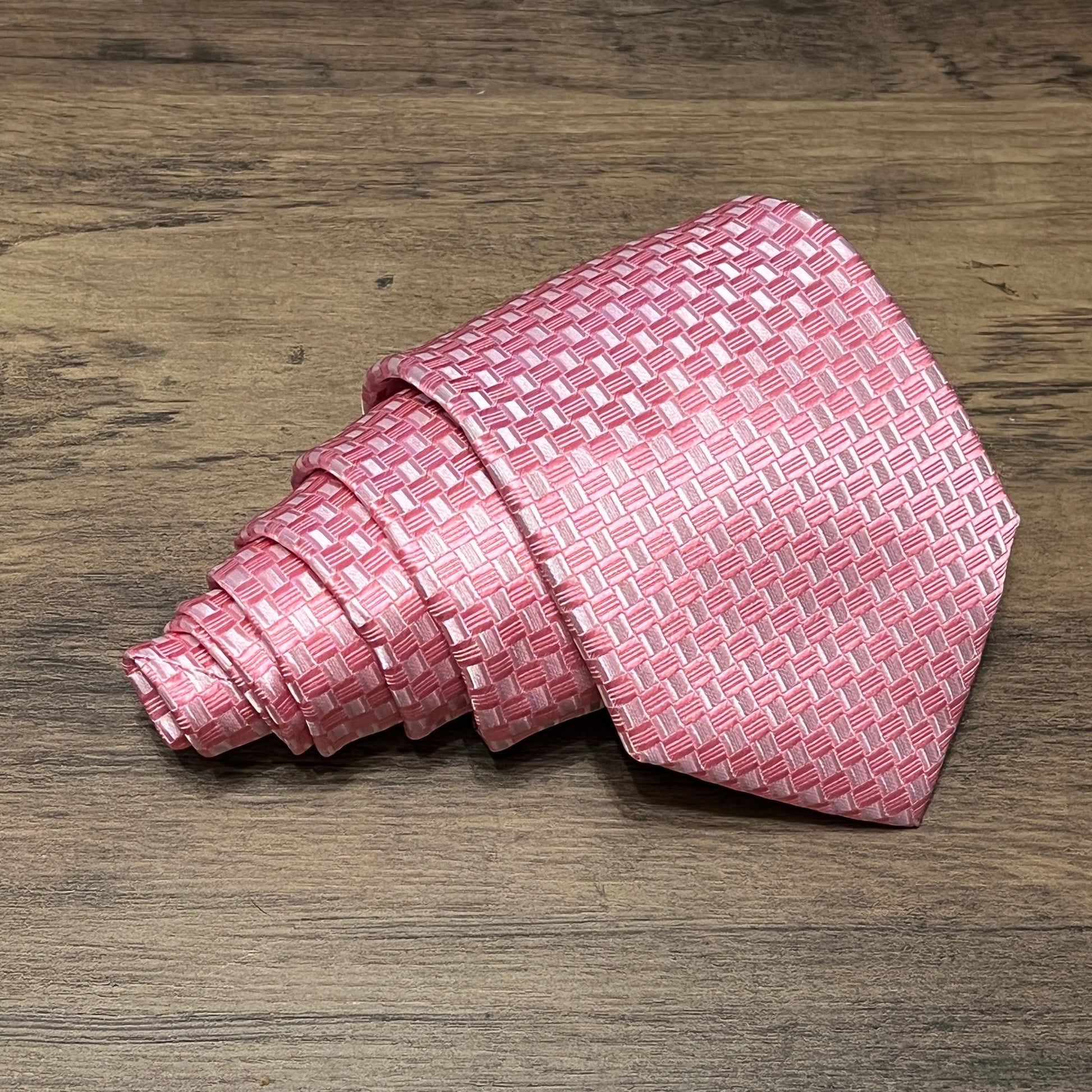 Tasker & Shaw | Luxury Menswear | Desborough