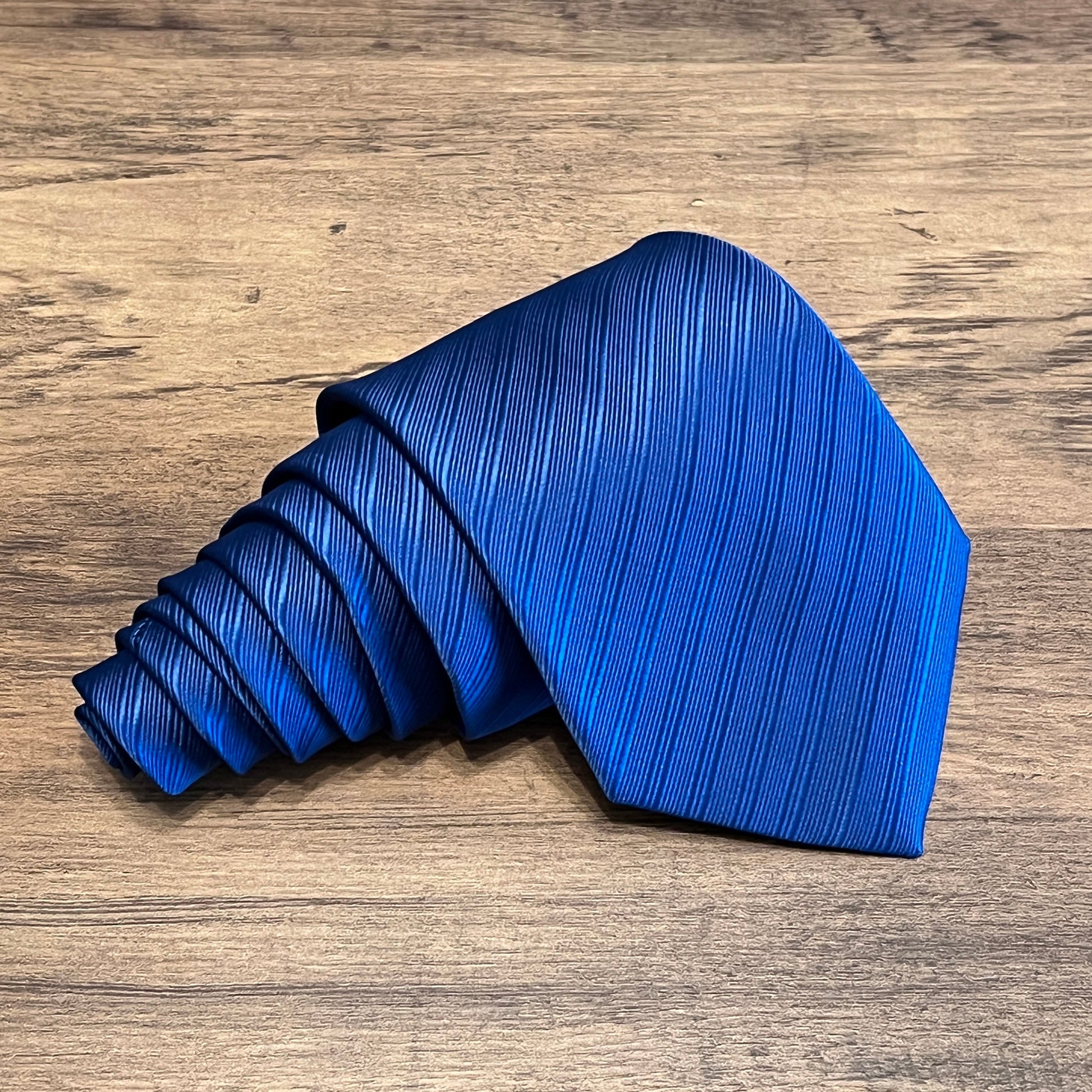 Tasker & Shaw | Luxury Menswear | Corner