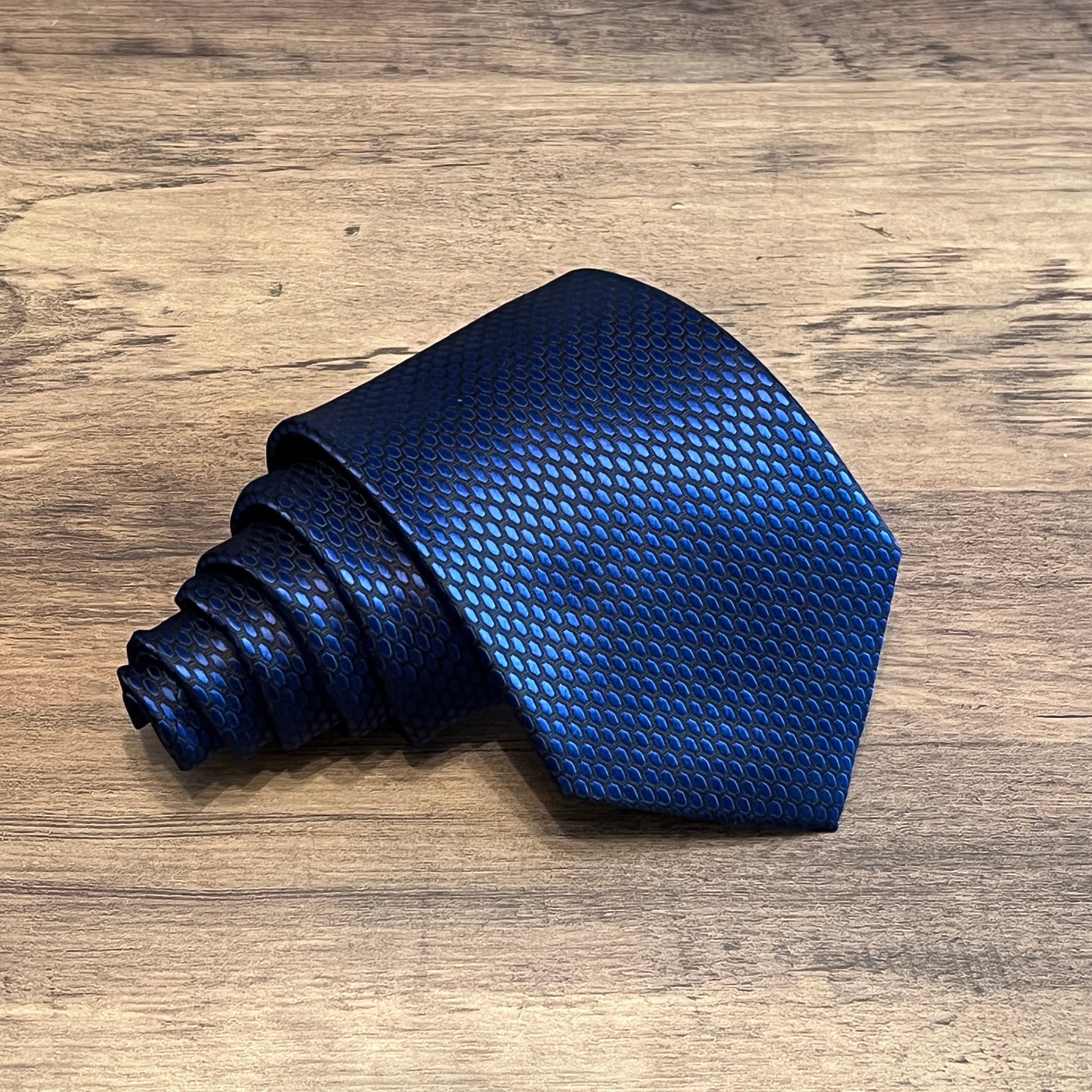 Tasker & Shaw | Luxury Menswear | Eton (Navy)