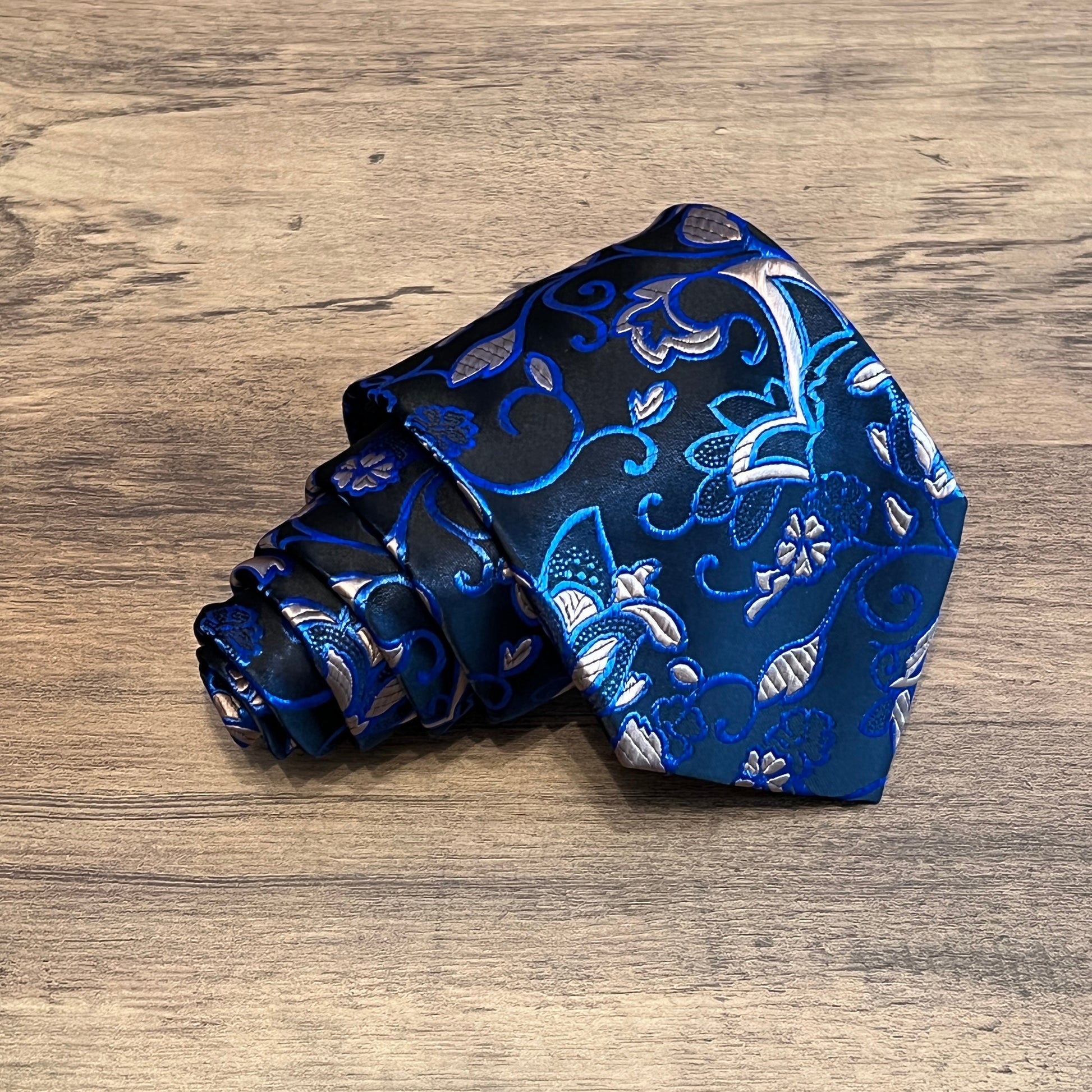 Tasker & Shaw | Luxury Menswear | Cochrane