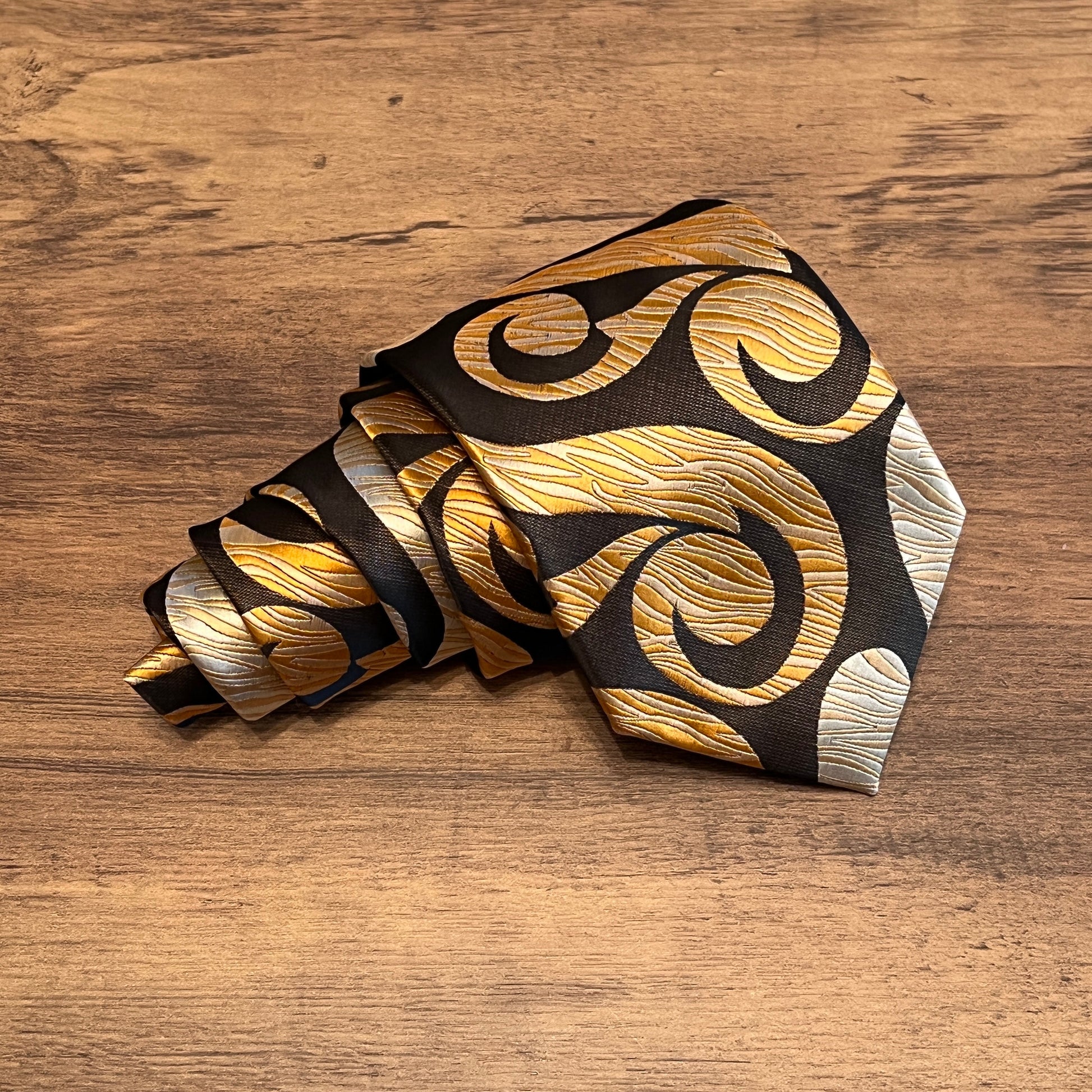 Tasker & Shaw | Luxury Menswear | Carpenter