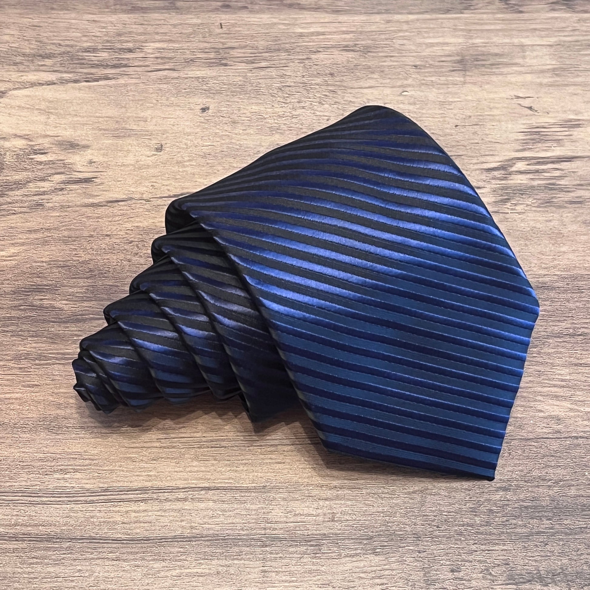 Tasker & Shaw | Luxury Menswear | Exeter (Navy)