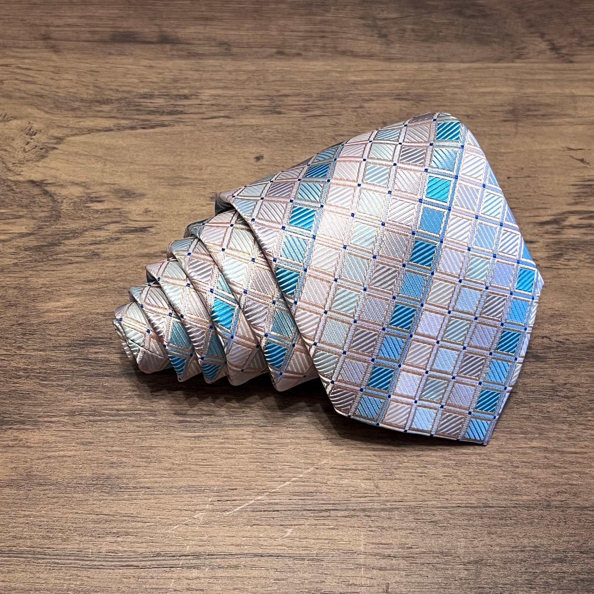 Tasker & Shaw | Luxury Menswear | Boldero