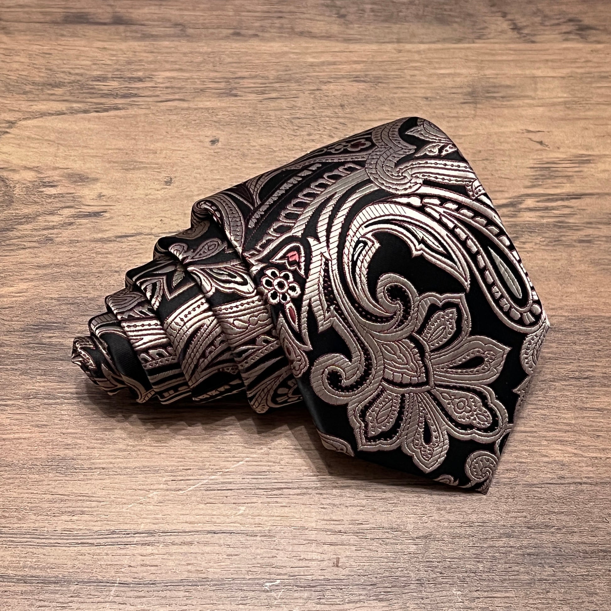 Tasker & Shaw | Luxury Menswear | Barton