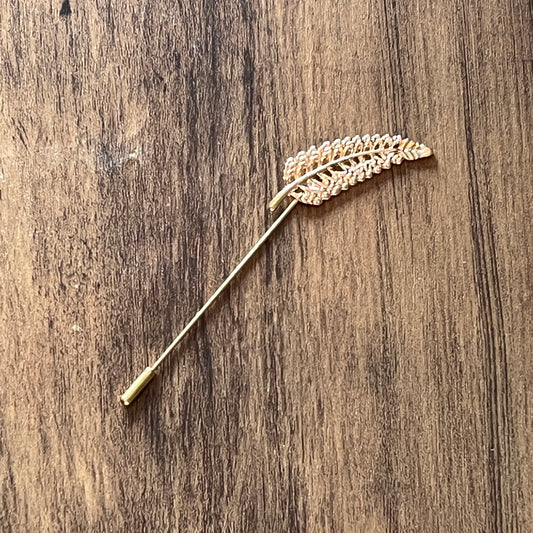 Tasker & Shaw | Luxury Menswear | Fern pin (Gold finish)