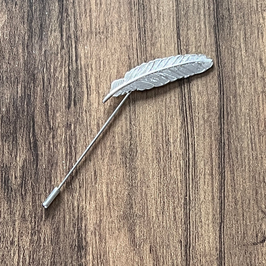 Tasker & Shaw | Luxury Menswear | Feather pin (Silver finish)