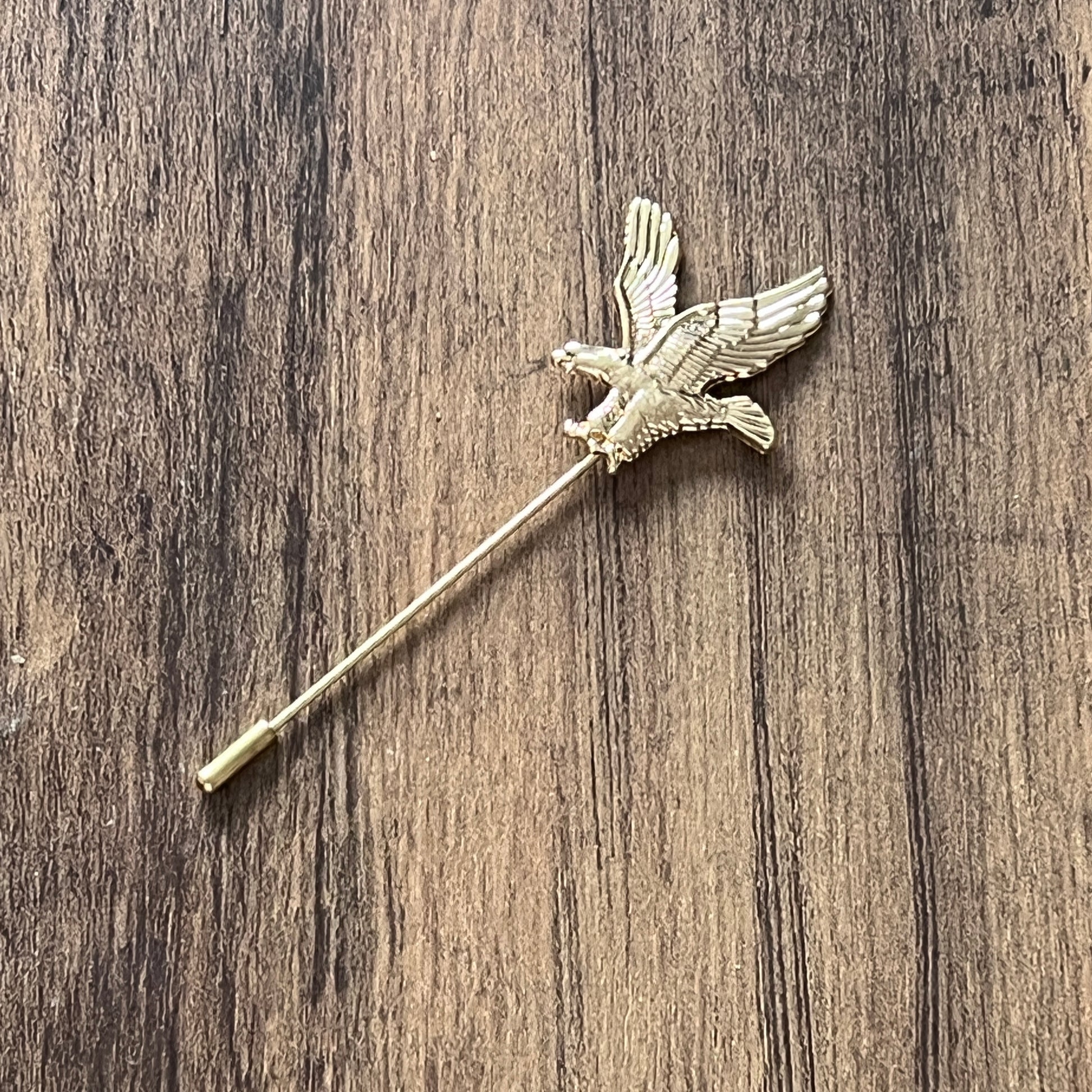 Tasker & Shaw | Luxury Menswear | Large eagle pin (Gold finish)