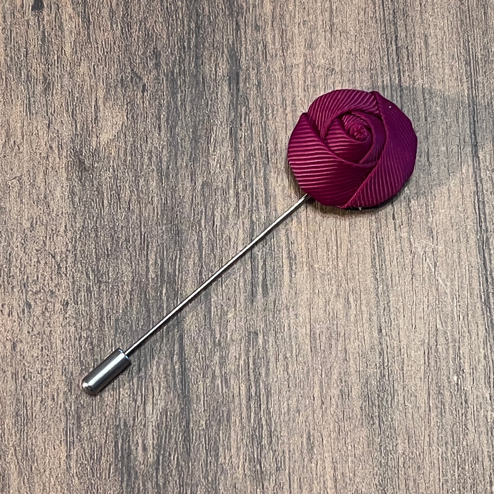 Tasker & Shaw | Luxury Menswear | Maroon textured rosebud boutonniere