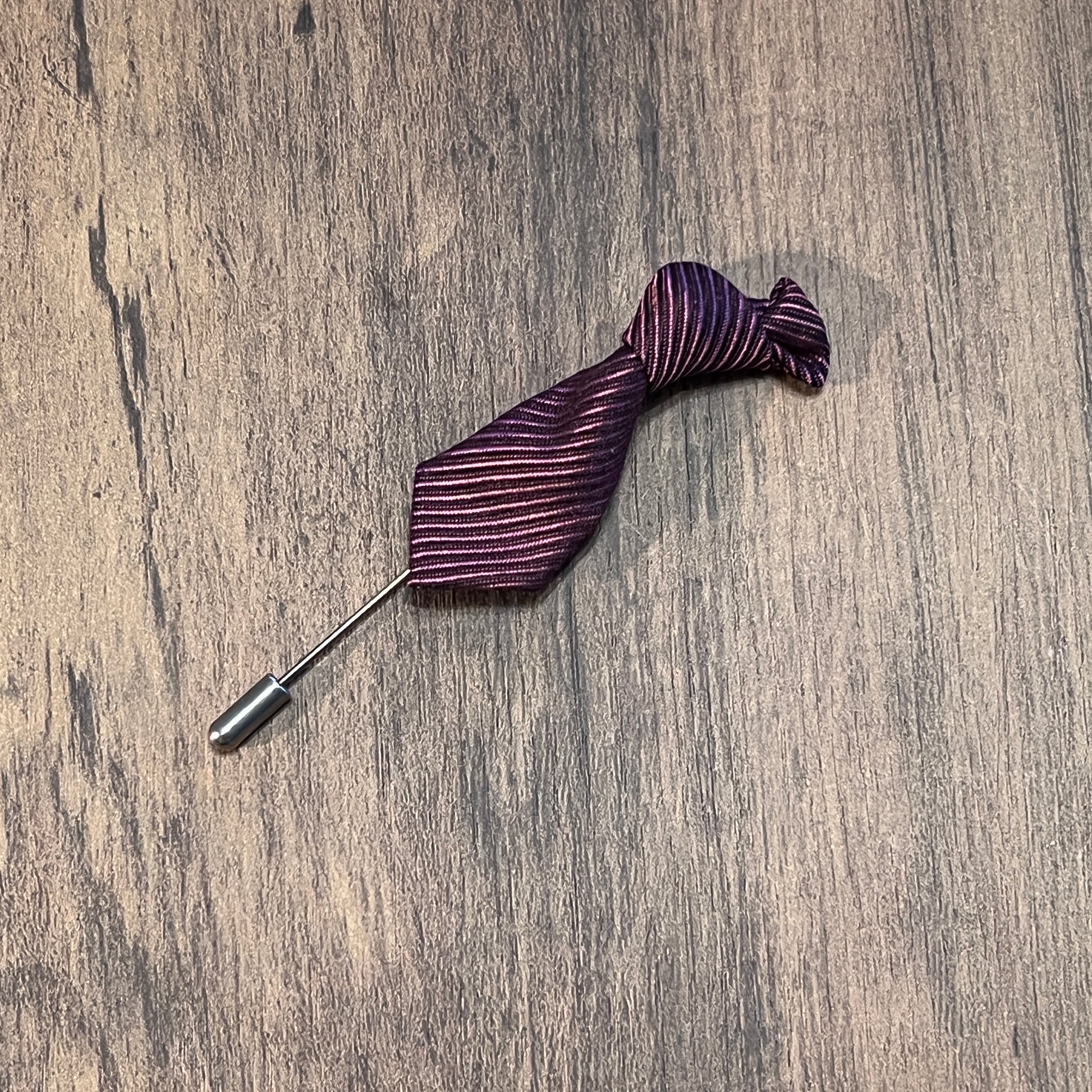 Tasker & Shaw | Luxury Menswear | Burgandy Knecktie Lapel Pin