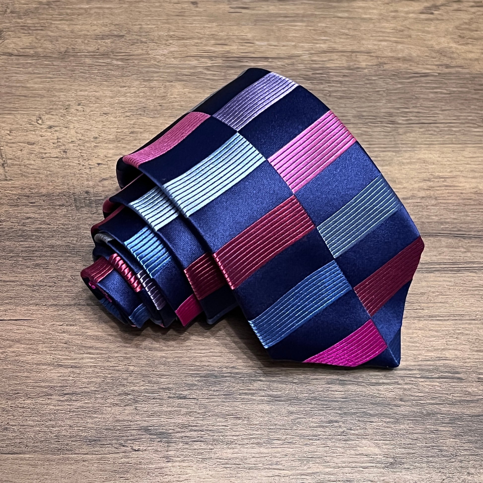 Tasker & Shaw | Luxury Menswear | Limited Edition Navy & Pink Rectangle Silk Tie