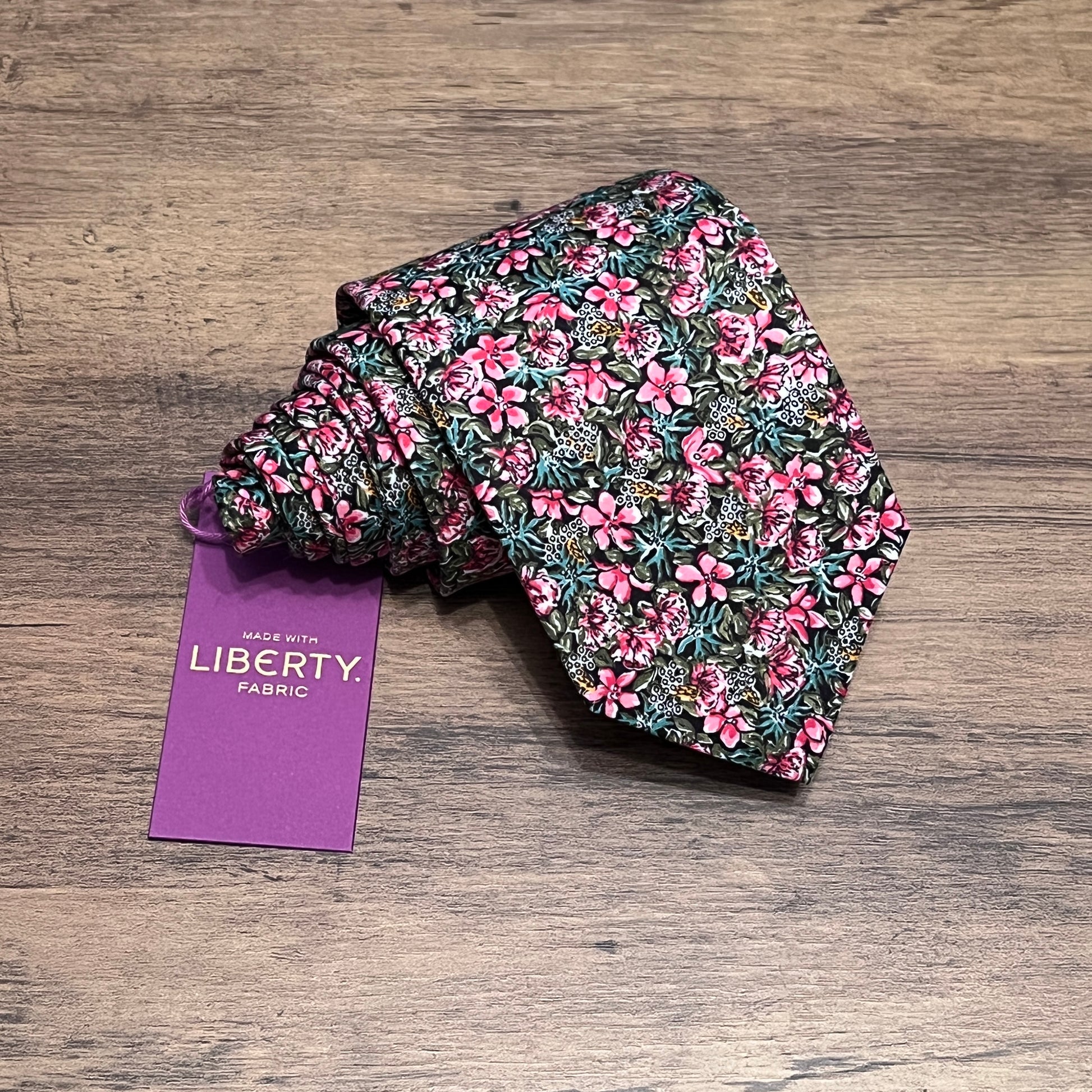 Tasker & Shaw | Luxury Menswear | Made with Liberty fabric "Ragged Robin" Tie