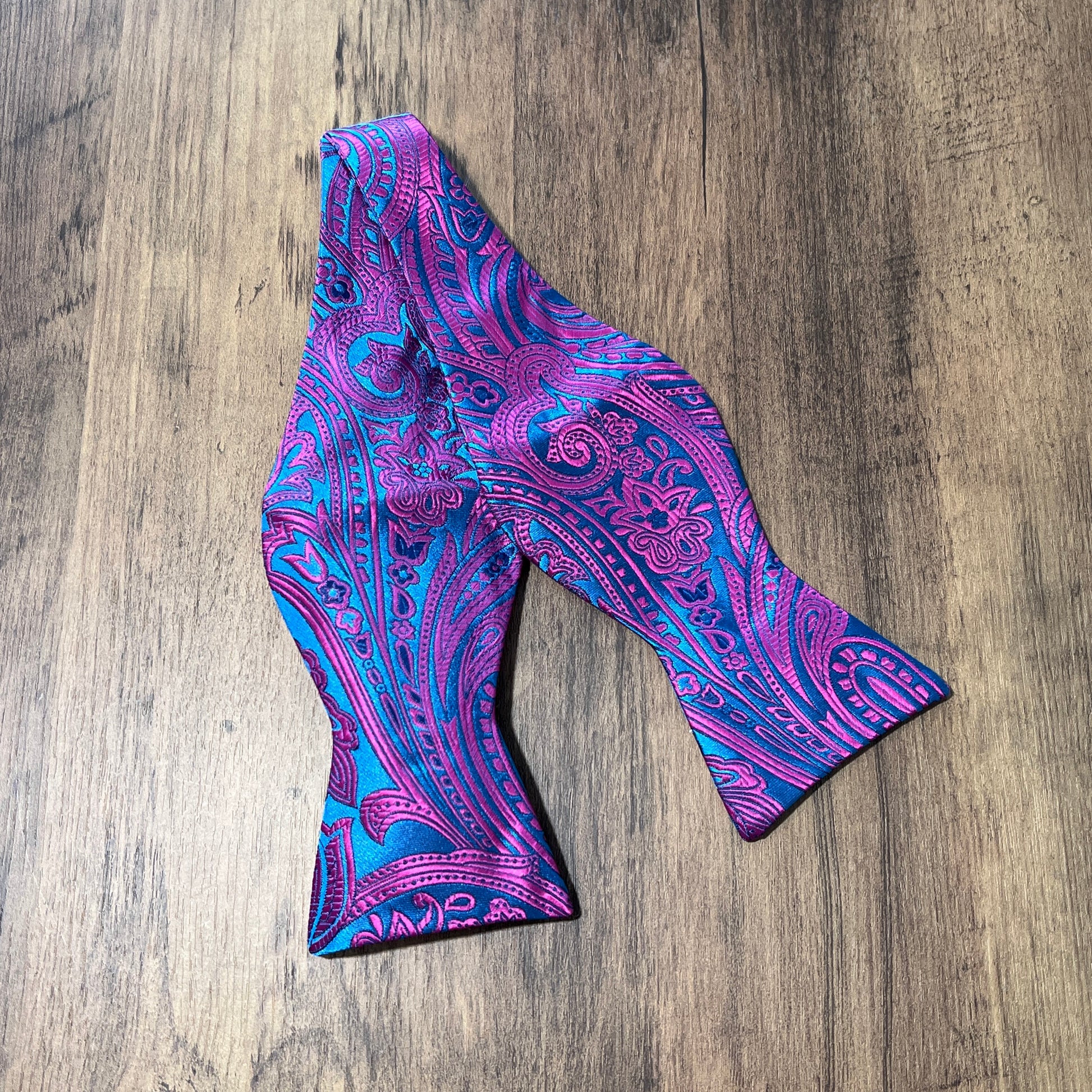 Tasker & Shaw | Luxury Menswear | Windsor bow tie