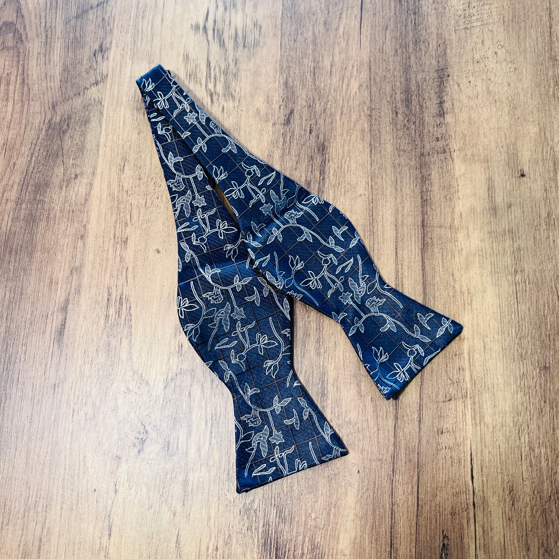 Tasker & Shaw | Luxury Menswear | Woodchester bow tie