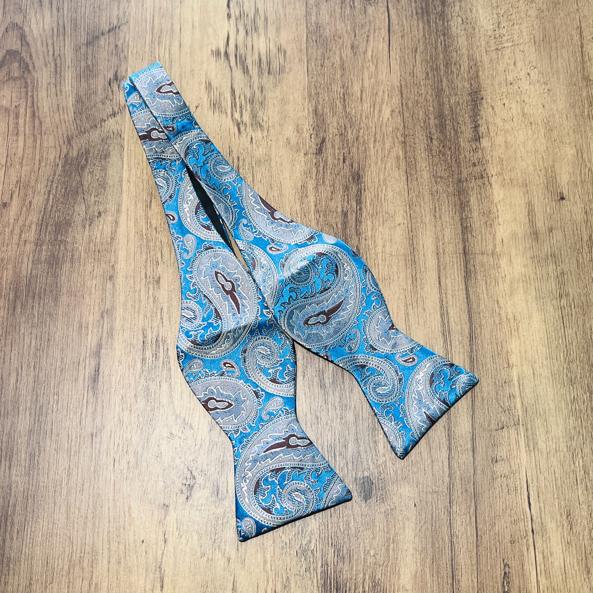 Tasker & Shaw | Luxury Menswear | Woodstock bow tie