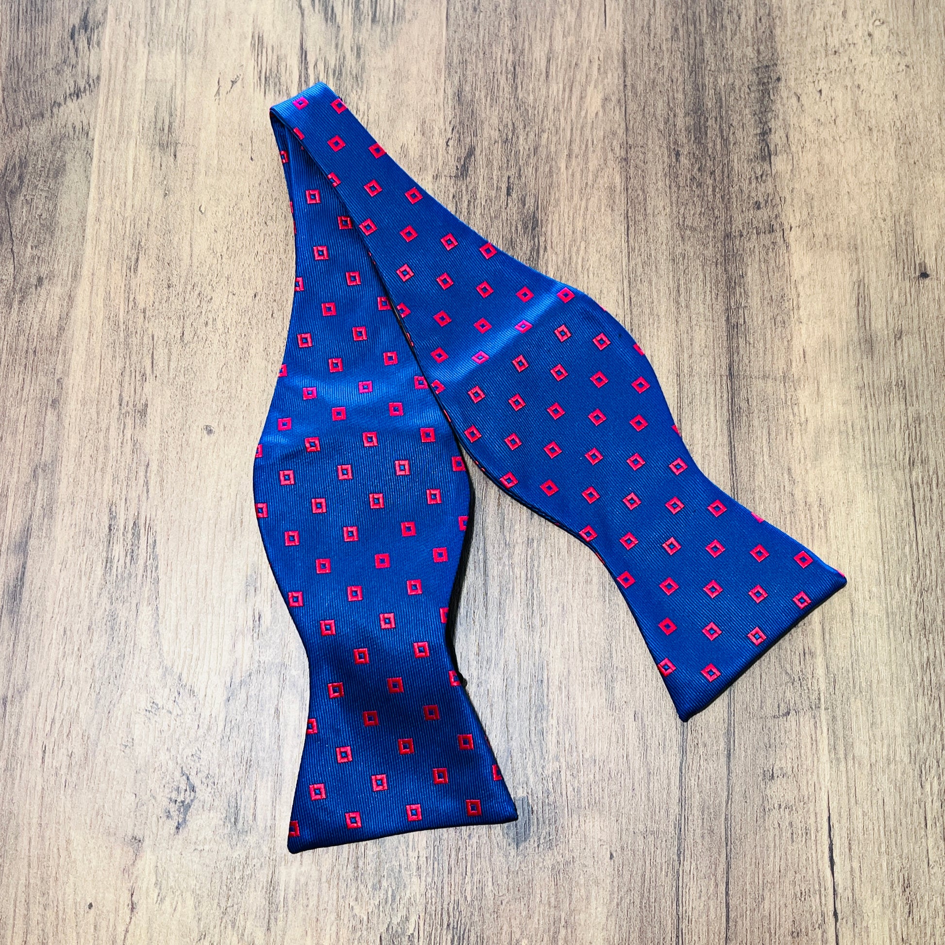 Tasker & Shaw | Luxury Menswear | Wycombe Bow tie