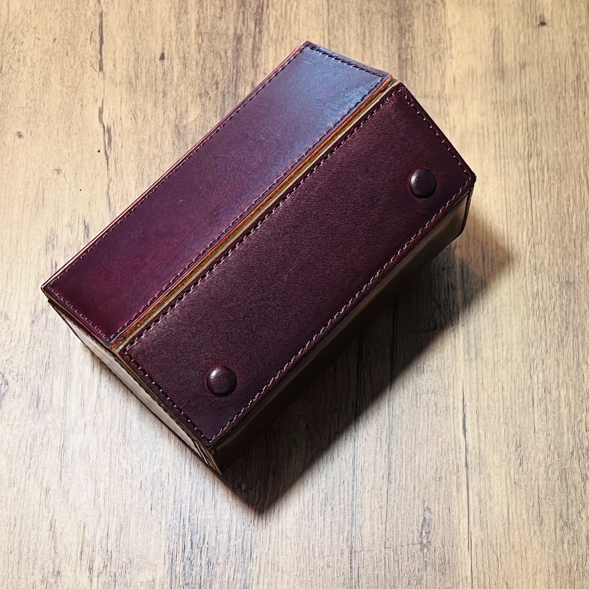 Tasker & Shaw | Luxury Menswear | Hexagonal Leather, 2 Watch Roll, Bordo