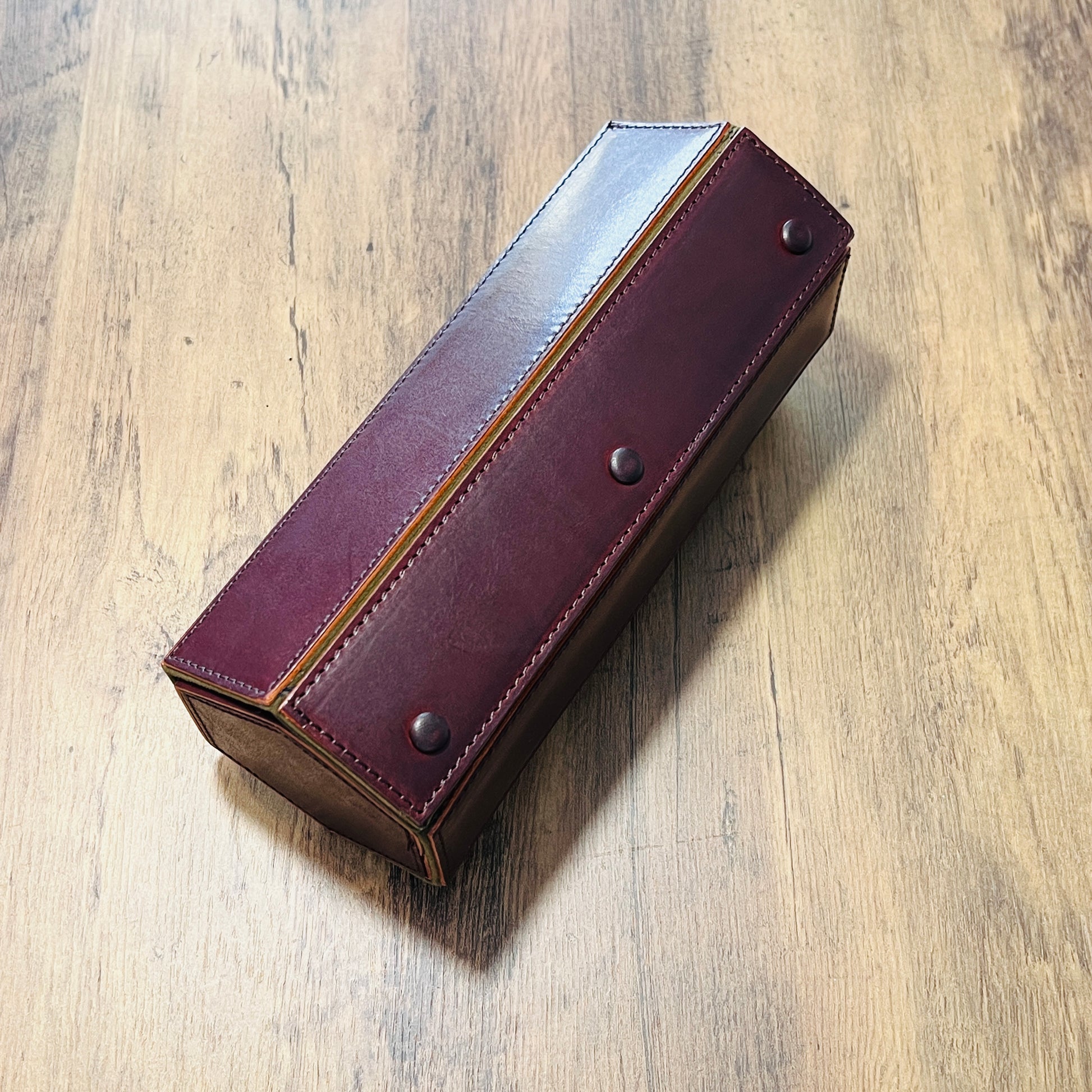 Tasker & Shaw | Luxury Menswear | Hexagonal Leather, 3 Watch Roll, Bordo