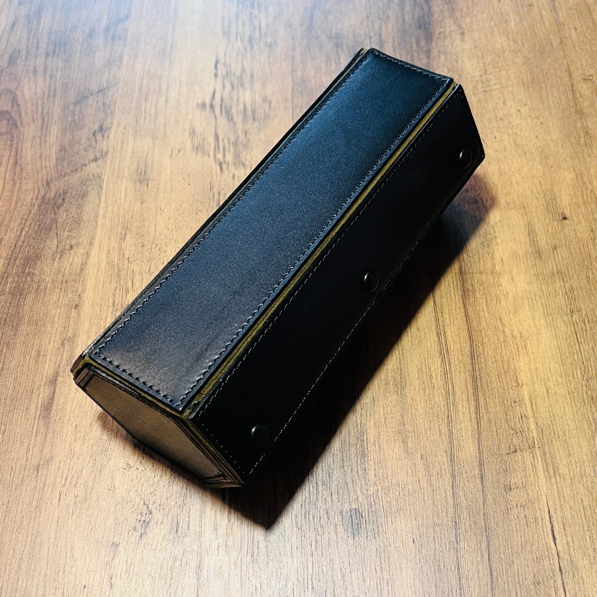 Tasker & Shaw | Luxury Menswear | Hexagonal Leather, 3 Watch Roll, Black