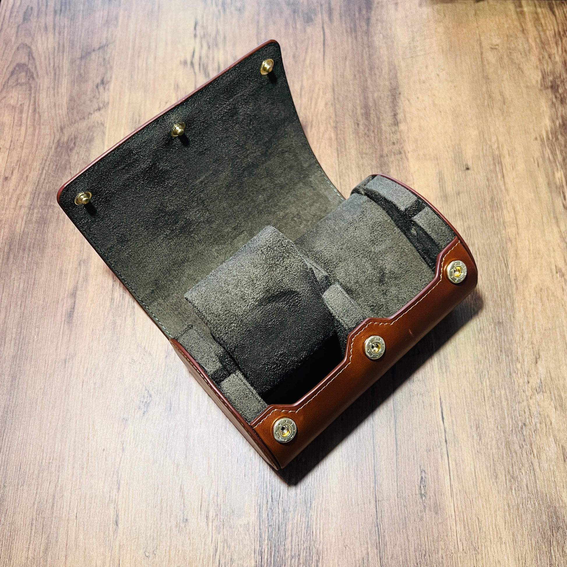 Tasker & Shaw | Luxury Menswear | Leather "Nightstand" 2 Watch Roll, Tan