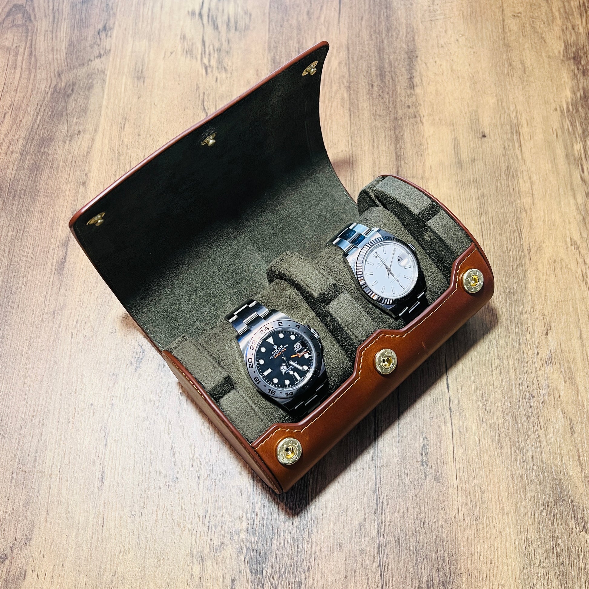 Tasker & Shaw | Luxury Menswear | Leather "Nightstand" 2 Watch Roll, Tan