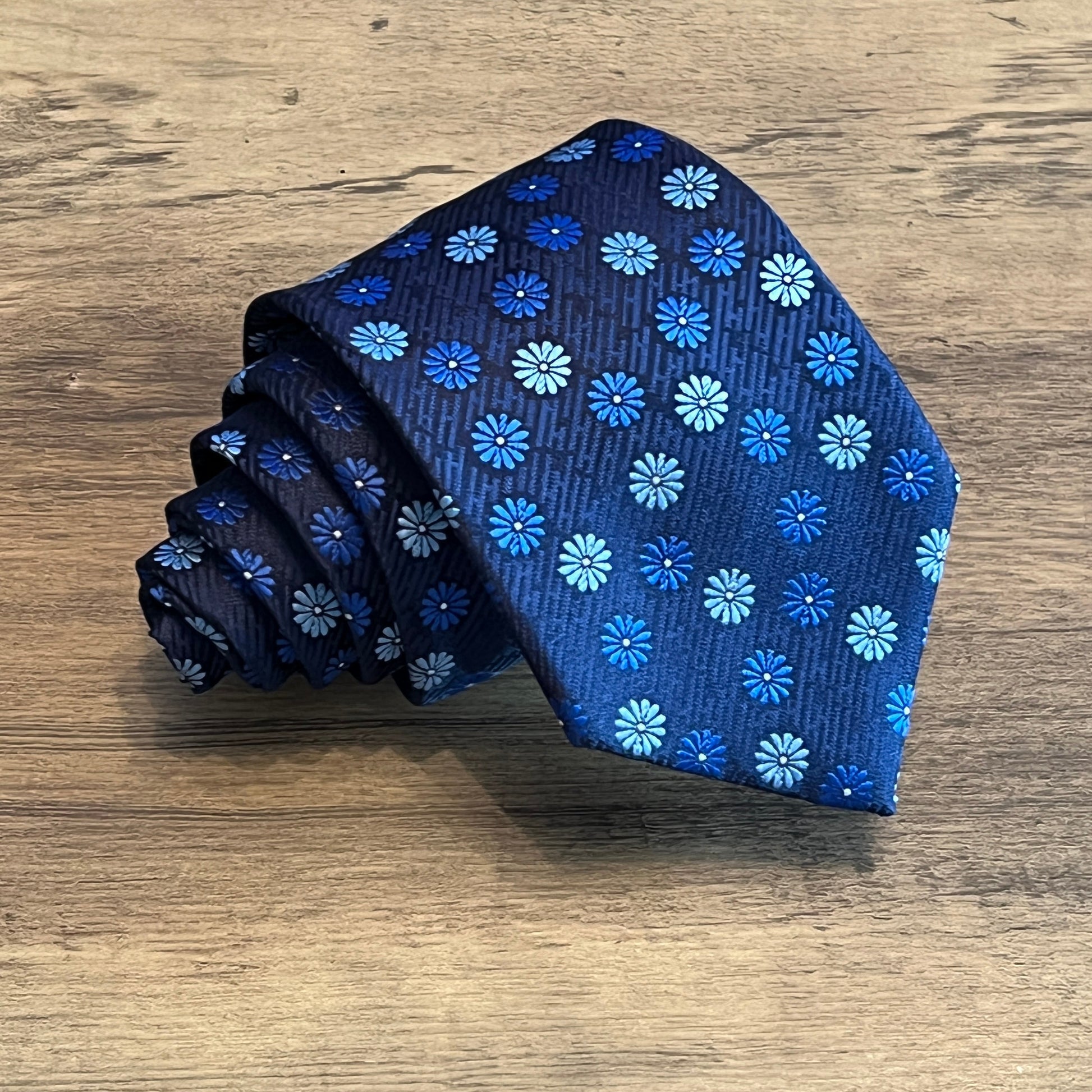 Tasker & Shaw | Luxury Menswear | Hallam