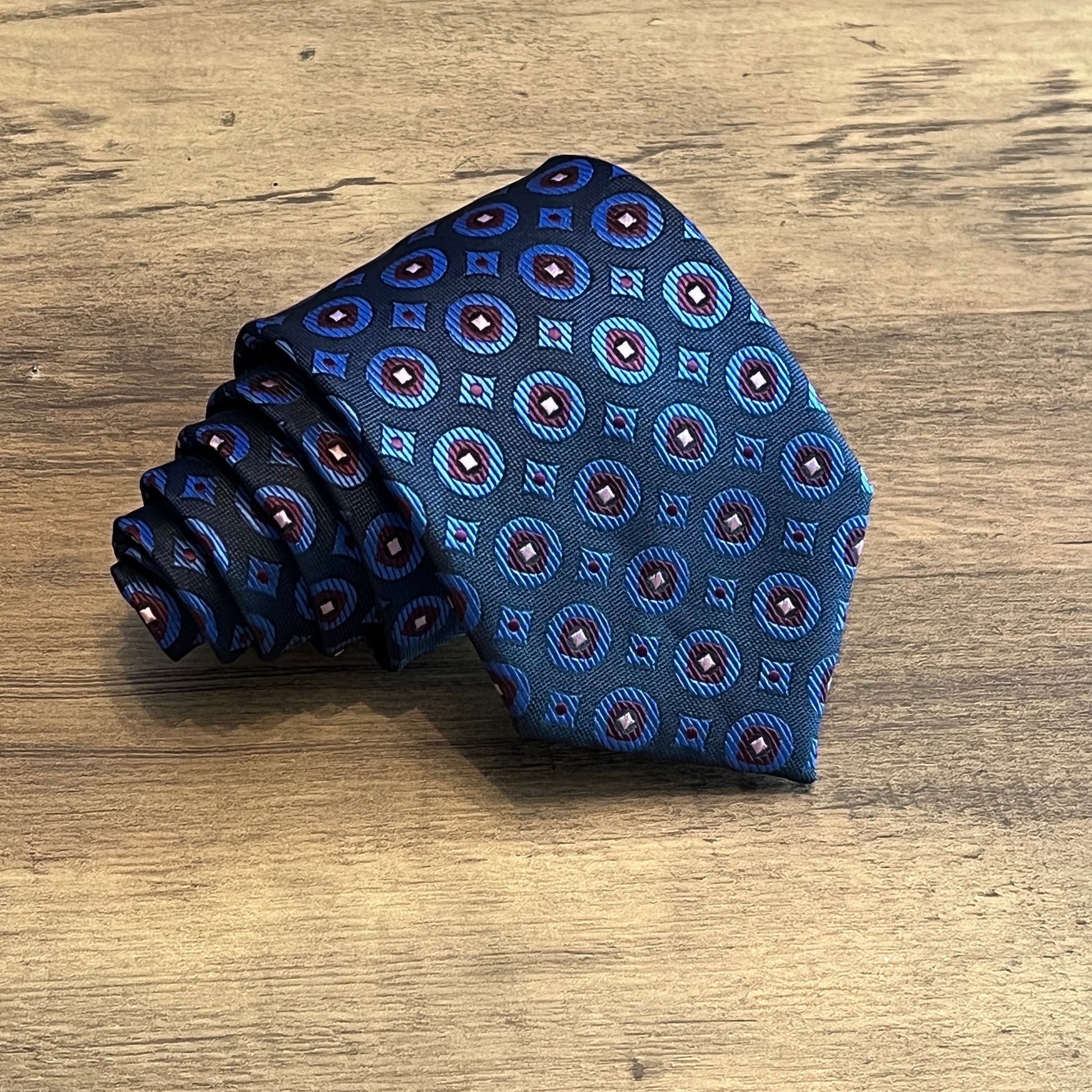 Tasker & Shaw | Luxury Menswear | Halkin