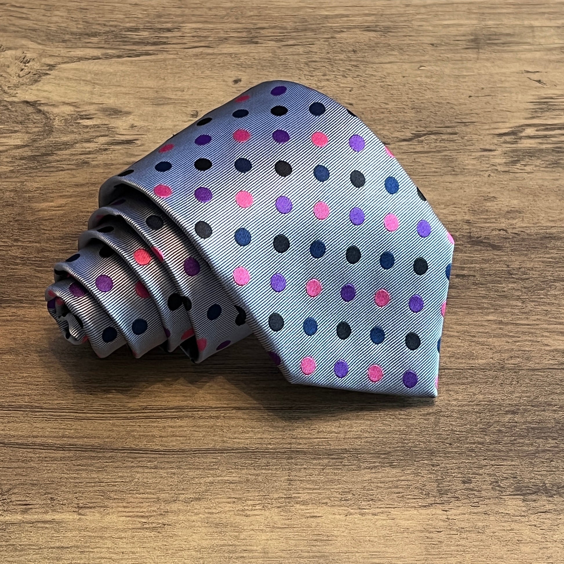 Tasker & Shaw | Luxury Menswear | Halfmoon