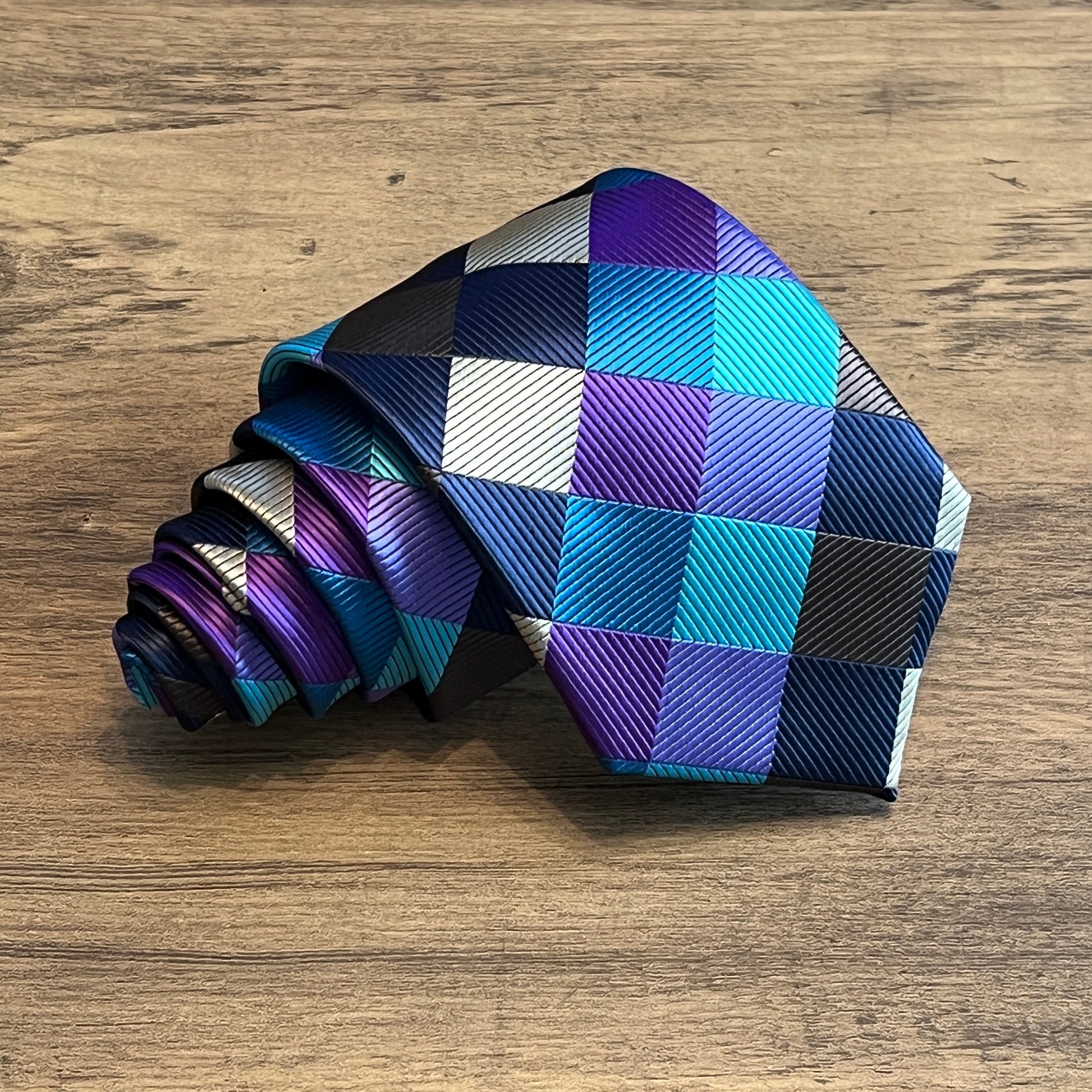 Tasker & Shaw | Luxury Menswear | Greenwell