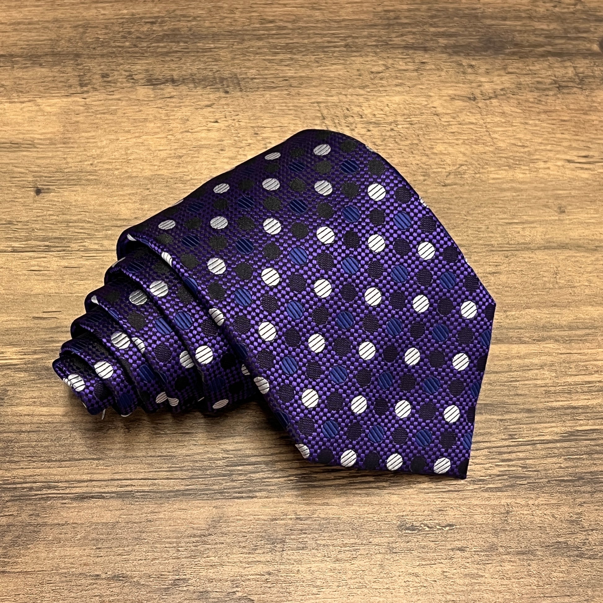 Tasker & Shaw | Luxury Menswear | Holles