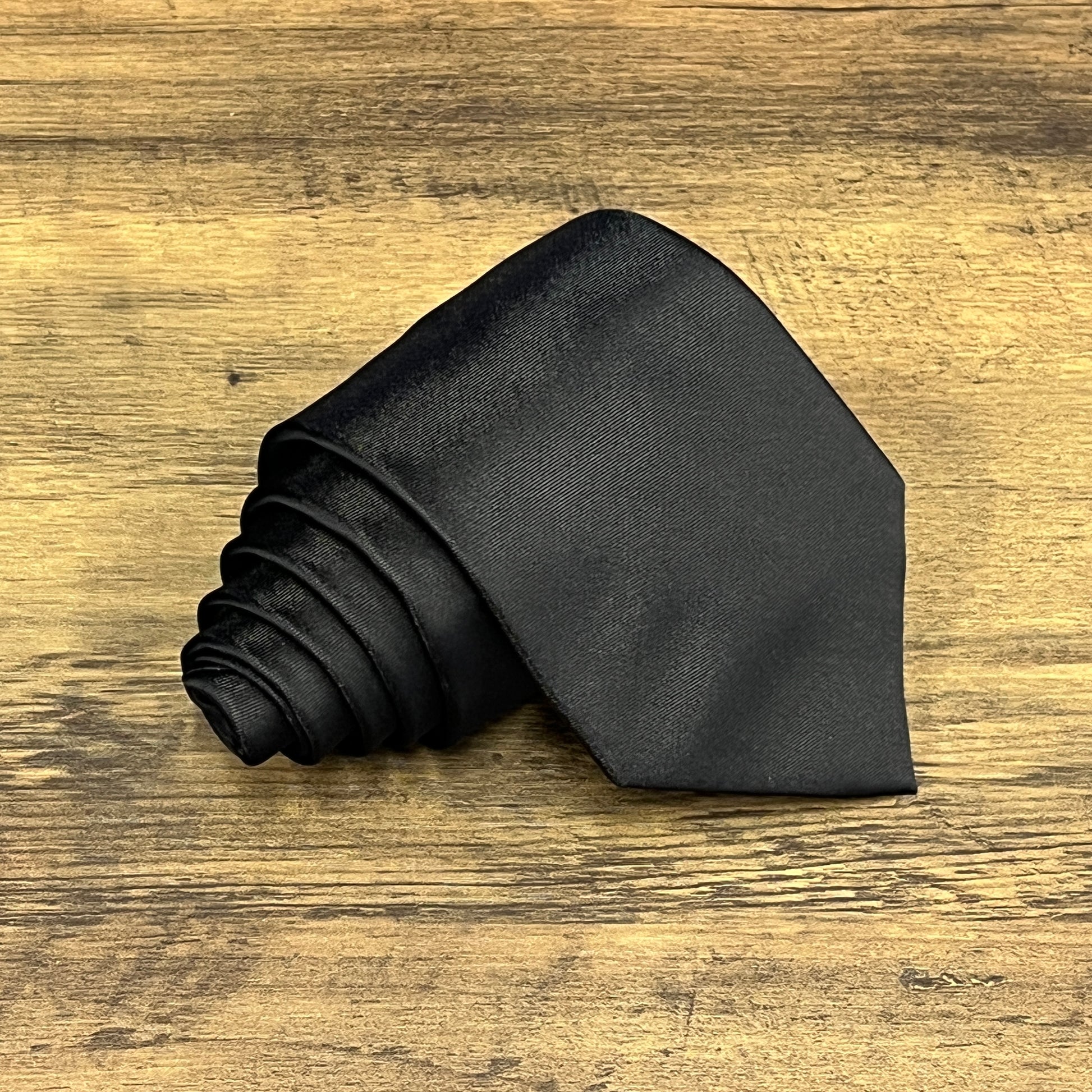 Tasker & Shaw | Luxury Menswear | Aldford