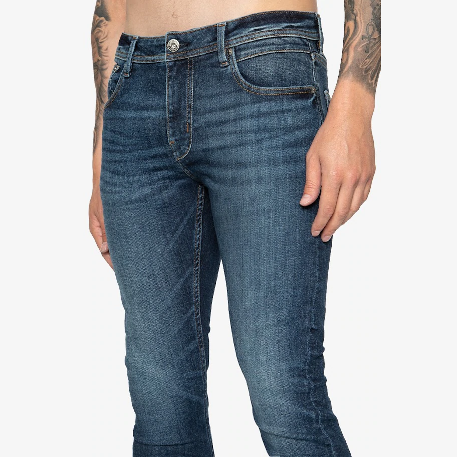 Tasker & Shaw | Luxury Menswear | Slim fit FLXTREME Flex Jeans in Dark wash