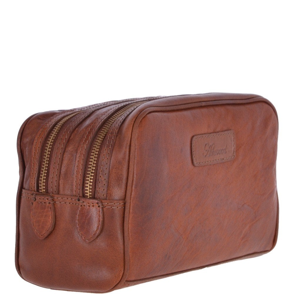 Tasker & Shaw | Luxury Menswear | Twin zip leather washbag